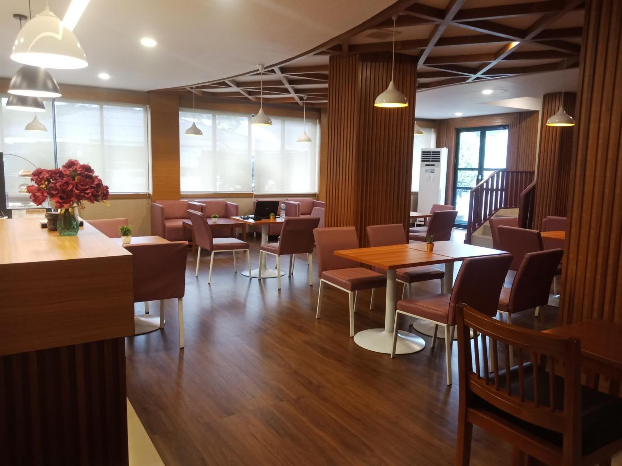 Manise Hotel アンボン エクステリア 写真