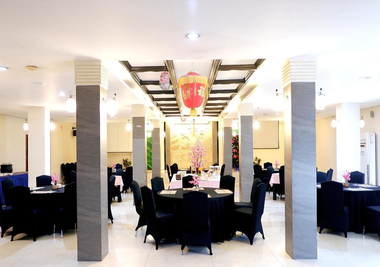 Manise Hotel アンボン エクステリア 写真