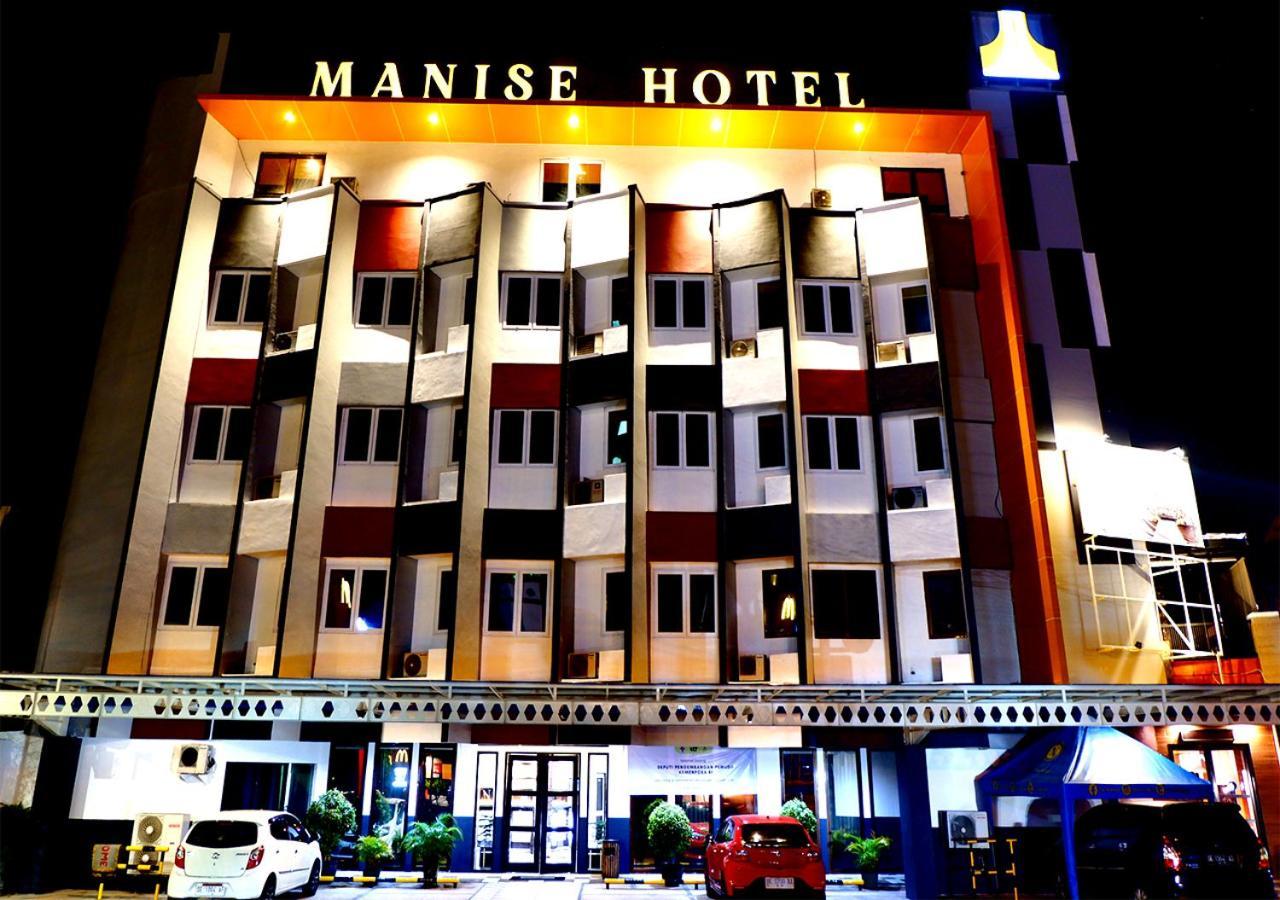 Manise Hotel アンボン エクステリア 写真